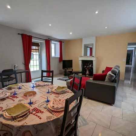 Летний дом Au Coeur D'un Chateau Historique Avec Parc, Proche De Cognac, Ideal Famille Et Nature - Fr-1-653-167