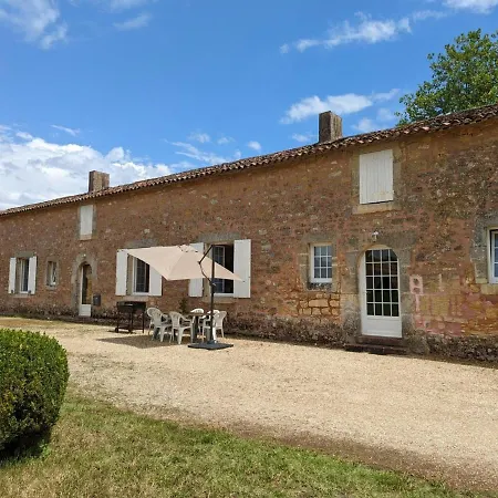 Au Coeur D'un Chateau Historique Avec Parc, Proche De Cognac, Ideal Famille Et Nature - Fr-1-653-167 *