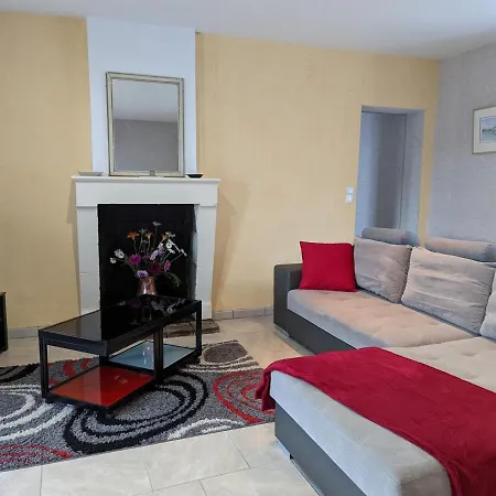 Au Coeur D'un Chateau Historique Avec Parc, Proche De Cognac, Ideal Famille Et Nature - Fr-1-653-167