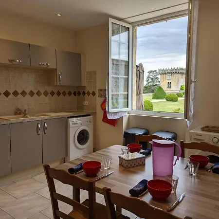 Σπίτι διακοπών Au Coeur D'un Chateau Historique Avec Parc, Proche De Cognac, Ideal Famille Et Nature - Fr-1-653-167