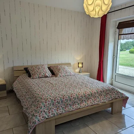 Au Coeur D'un Chateau Historique Avec Parc, Proche De Cognac, Ideal Famille Et Nature - Fr-1-653-167 *